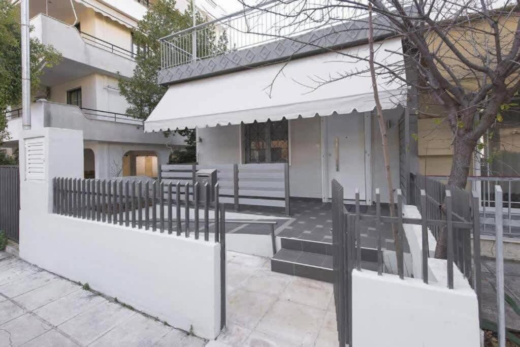 Villa Modern Fully-Equipped House, 5 Min Walk From Metro Athen Exterior foto